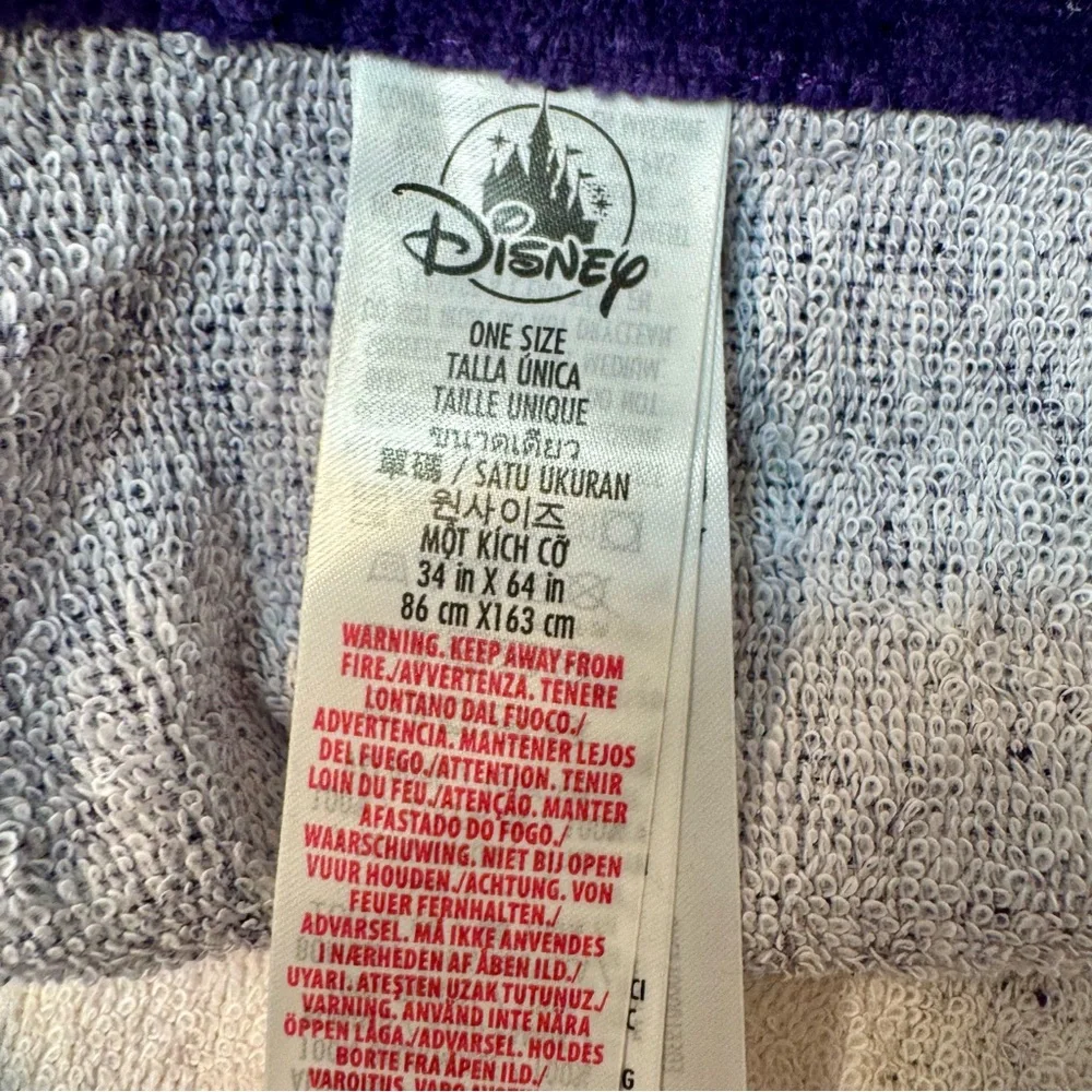 NWT. Disney beach towel .Asha and Star Large Beach Towel, Disney's movie Wish